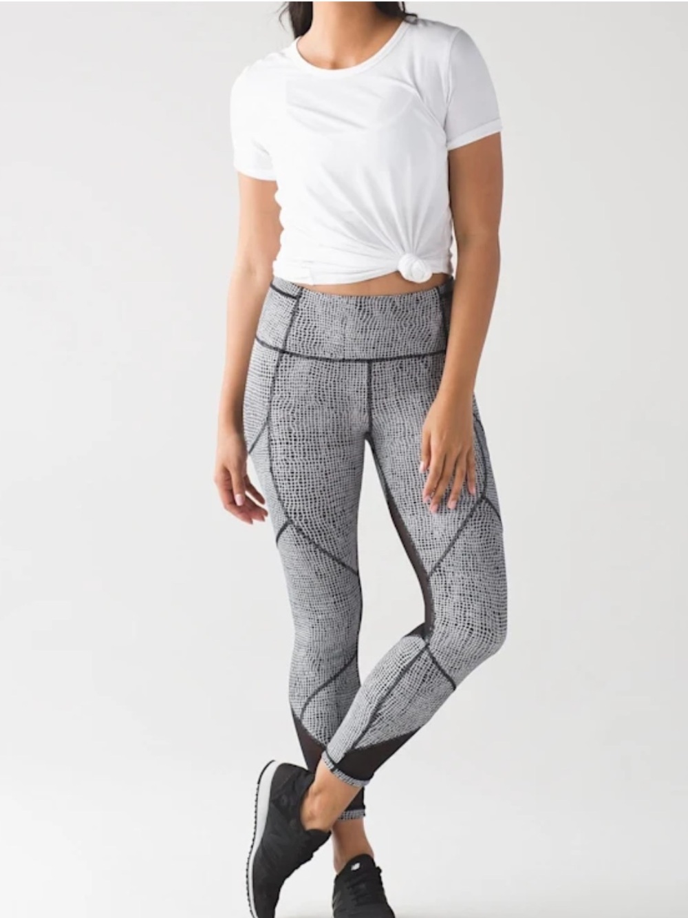 Lululemon Outrun Legging Fall Net white and black